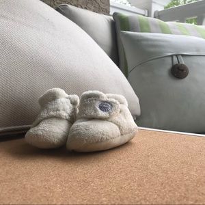 Baby’s First Uggs 💕 0-6/Newborn